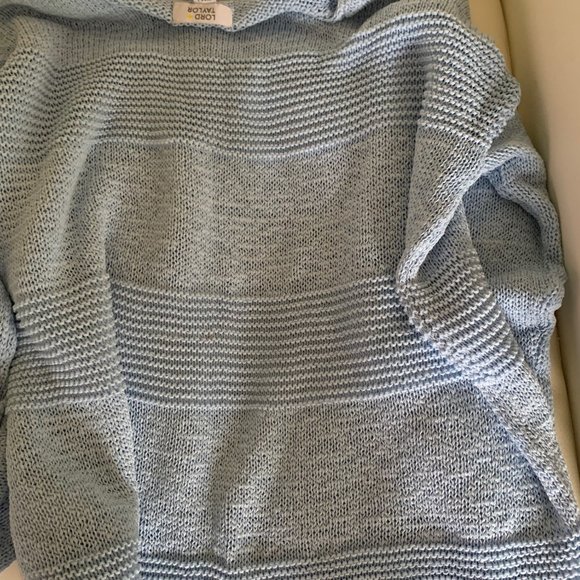 Lord Taylor, Sweater, summer, blue sky, size 10. - Picture 8 of 9
